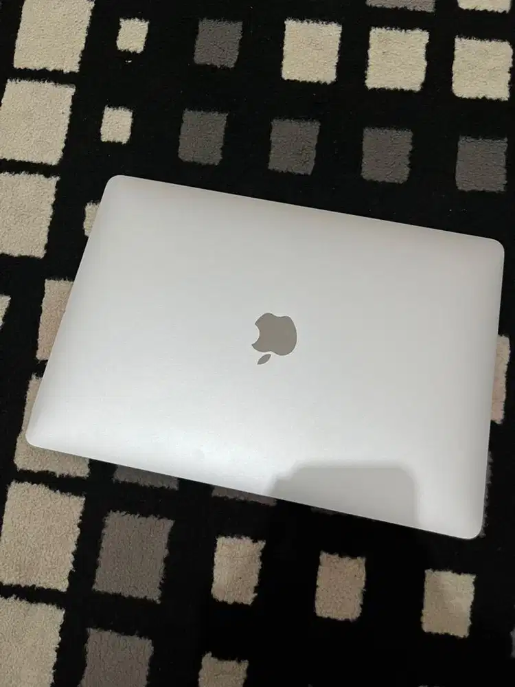 macbook pro 2017 256gb