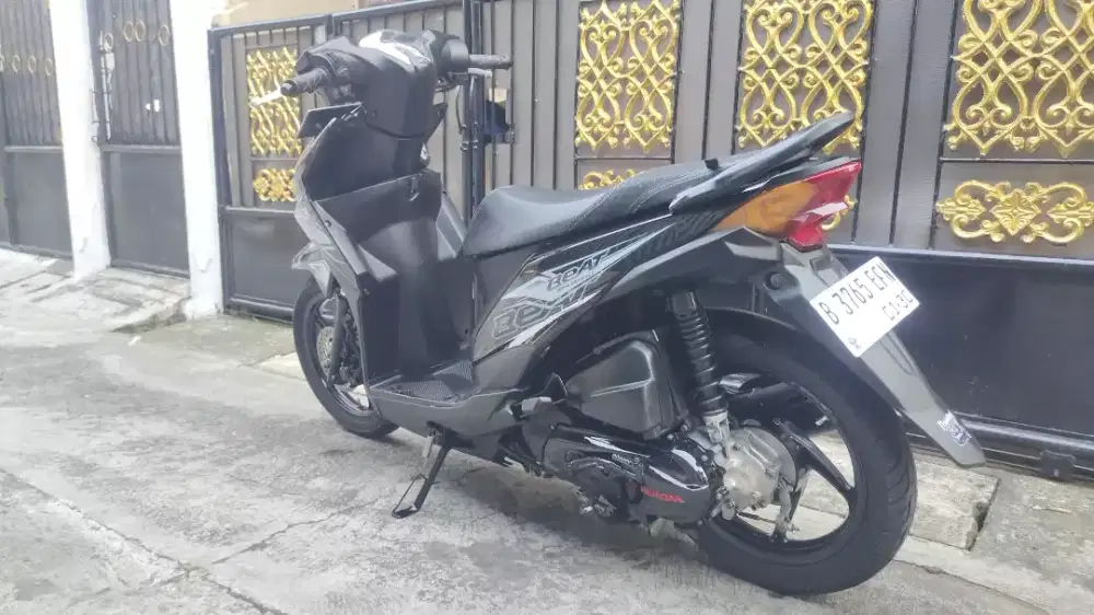 Jual saja Honda Beat FI 2015 starter kasar full restorasi mesin halus.