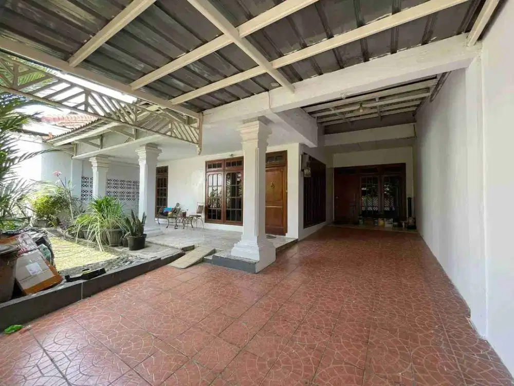 dijual.rumah ditengah kota daerah pisangan lama jakarta timur