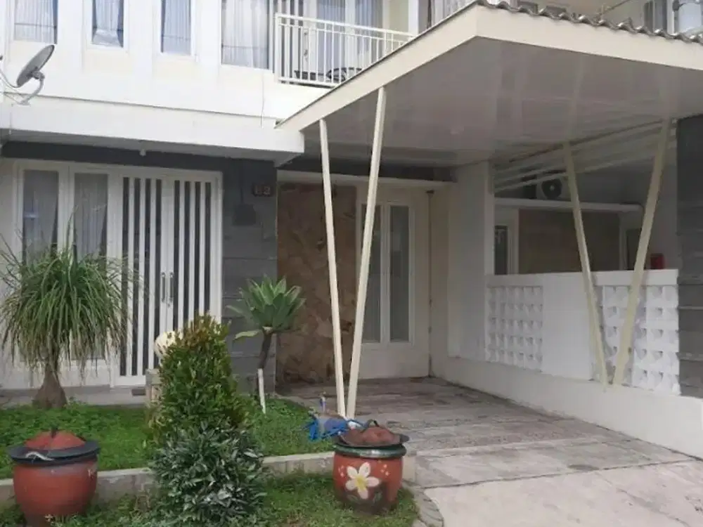DIJUAL Villa Minimalis 2Lt dan Full Furnish Ada Laundry Siap Huni Lingkungan One Gate System Selangkah ke Jalan Utama dan Wisata di Cluster Mojorejo