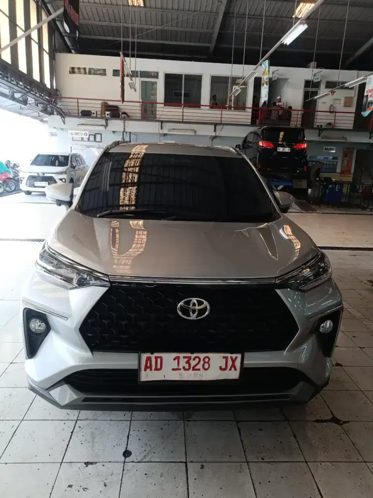 Toyota Veloz Hybrid 1.5 Matic. BBM Irit Pool 1/28 KM/liter