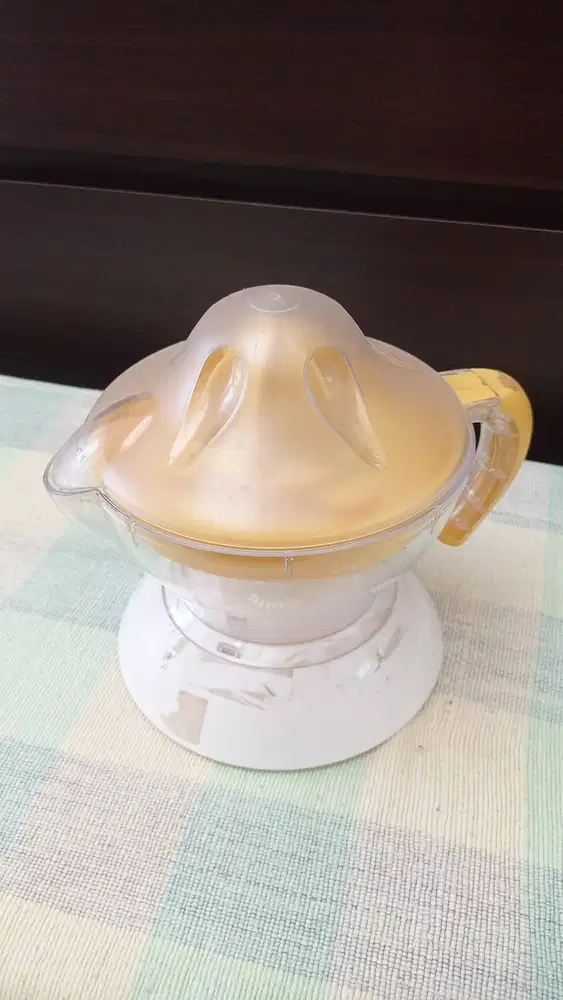 Juicer Citrus - Putih