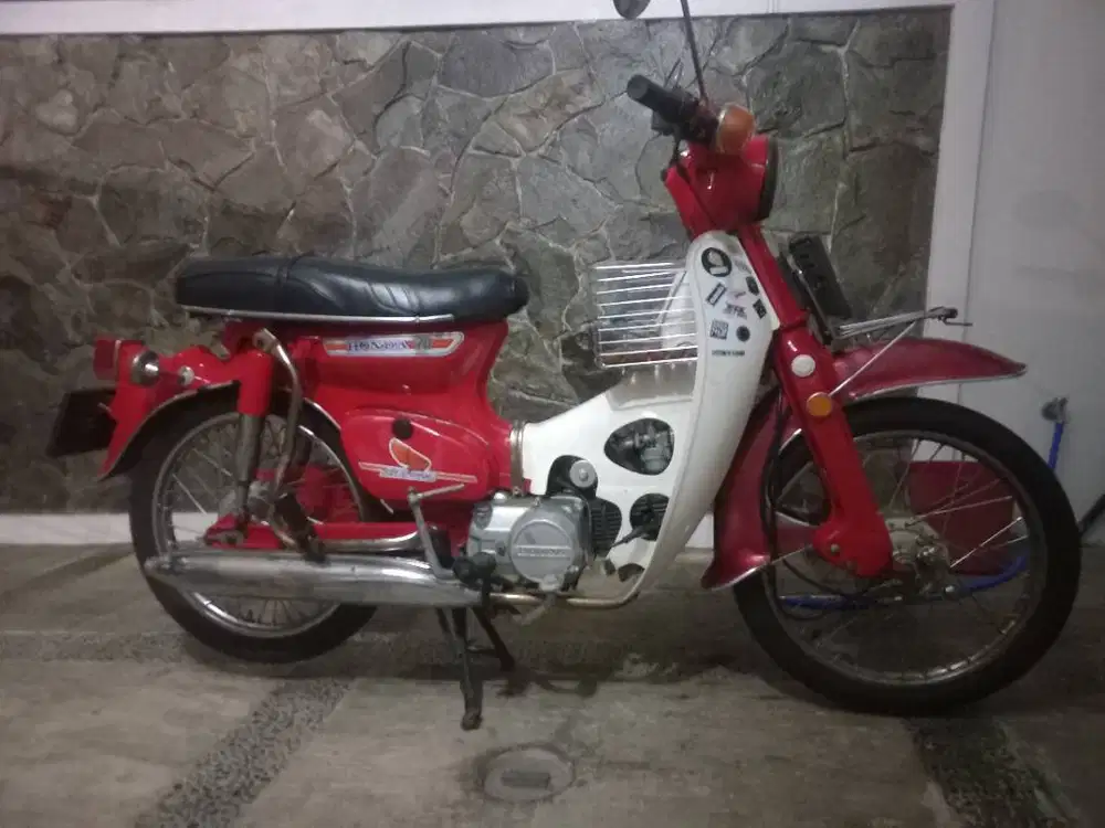 Honda C70 tahun 1980