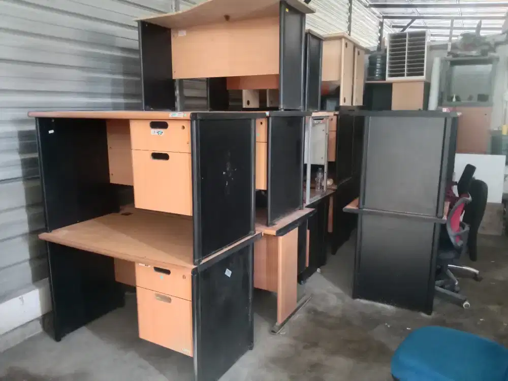 Meja kantor,meja kerja highpoint