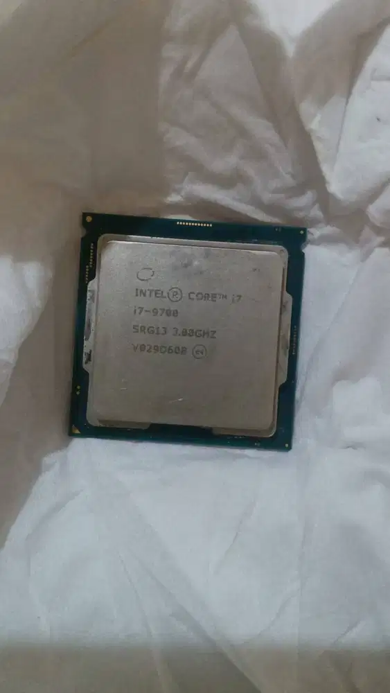 i7 9700 ada igpu nya , normal