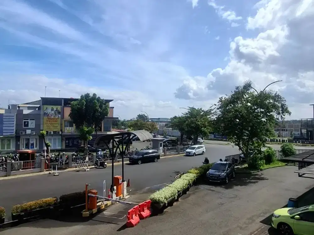 RUKO MURAH 2 LANTAI HADAP JALAN RAYA PERUMAHAN KOTA WISATA CIBUBUR JAKARTA TIMUR