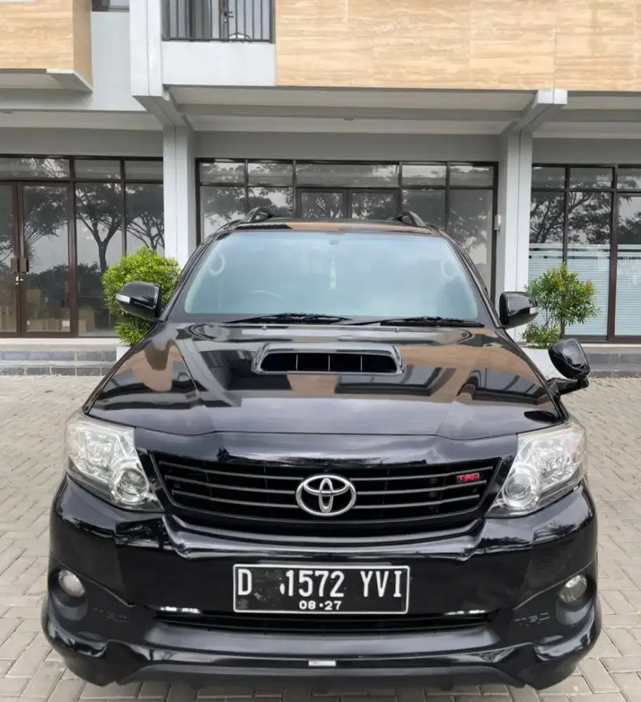 Innova venturer At Bensin mulus siap Pakai