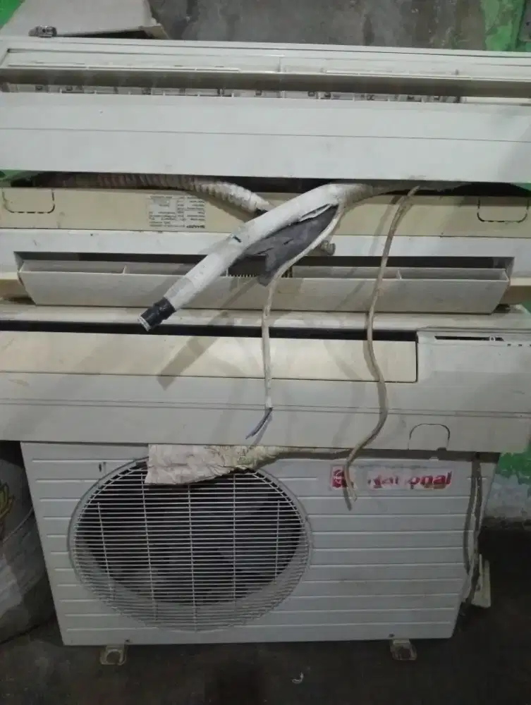 Jual beli AC bekas yg tidak layak di pakai