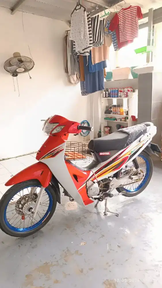 HONDA kharisma 2004