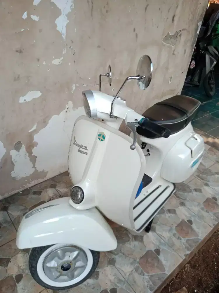 Vespa super 1977 as gede