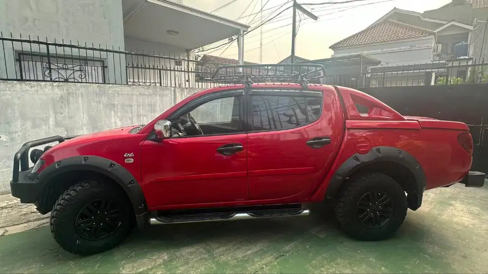 Mitsubishi Strada Triton 2011