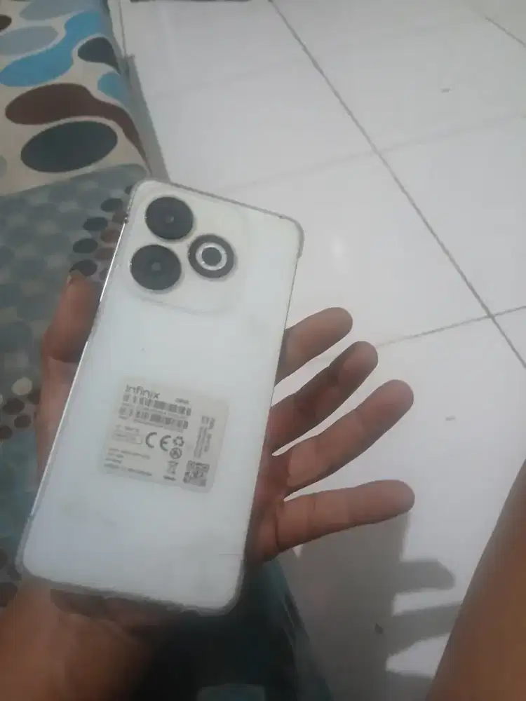 Infinix smart 8 ram6/64
