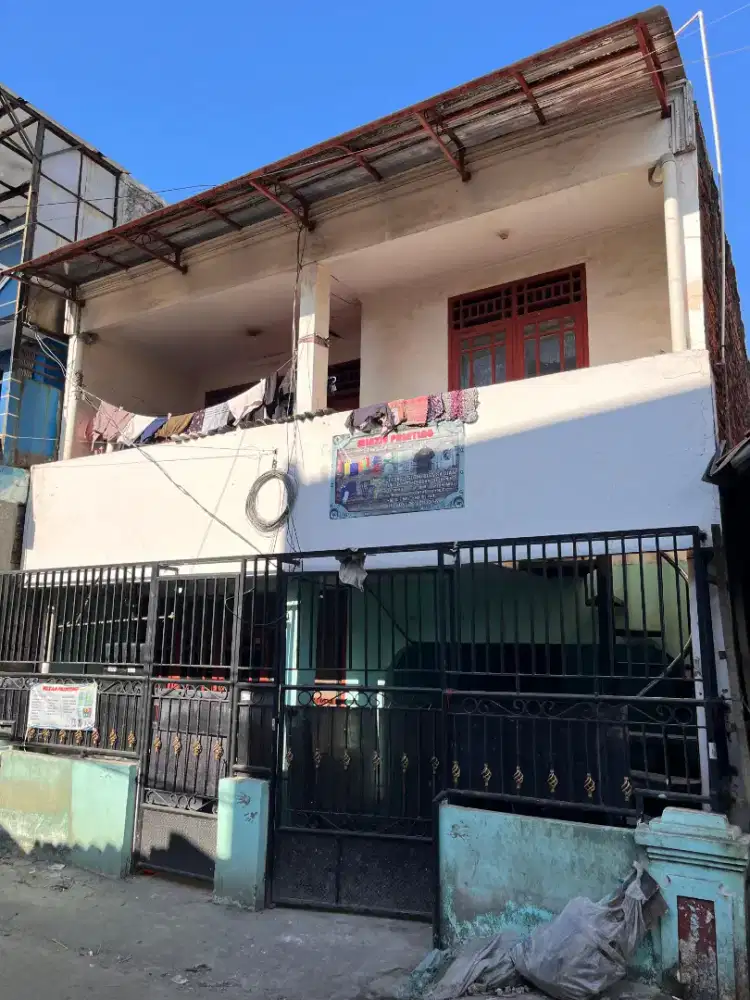 Dijual kontrakan 2 lantai