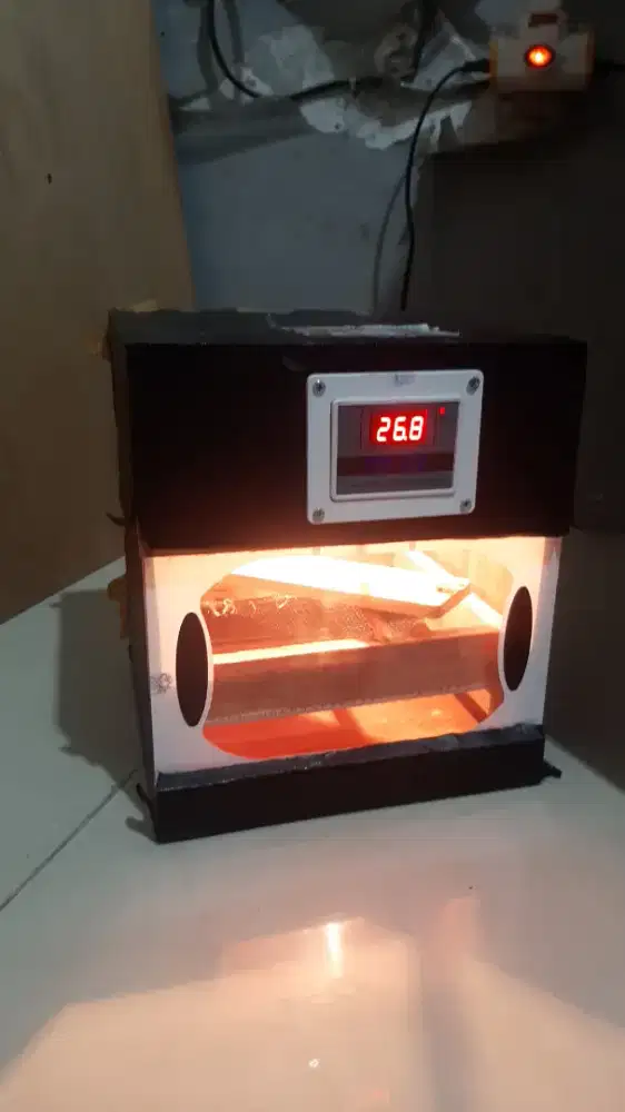 Mesin subatech penetas telur