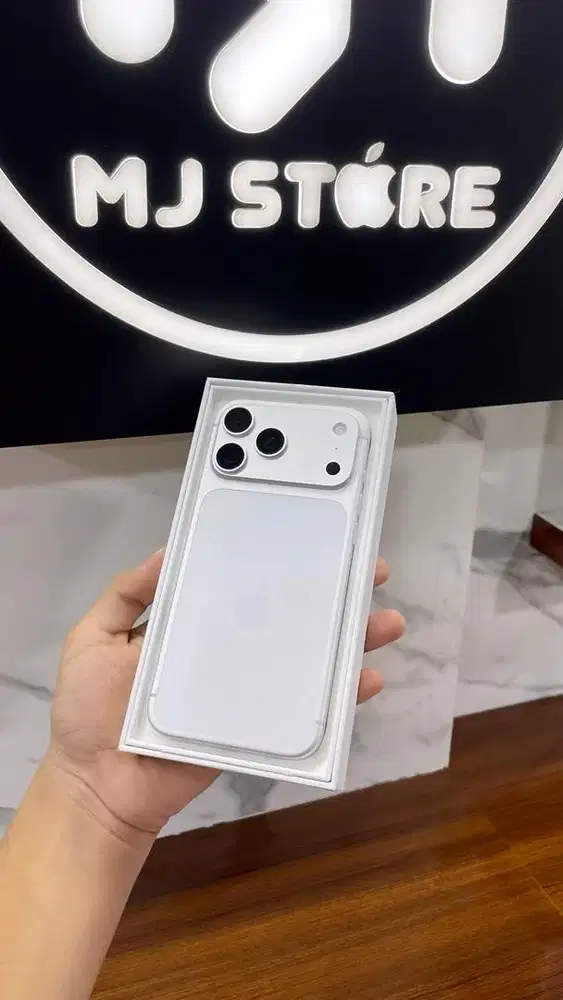 iPhone 17 Promax 256 gb ex iBox bh 100% garansi sampai Januari 2027