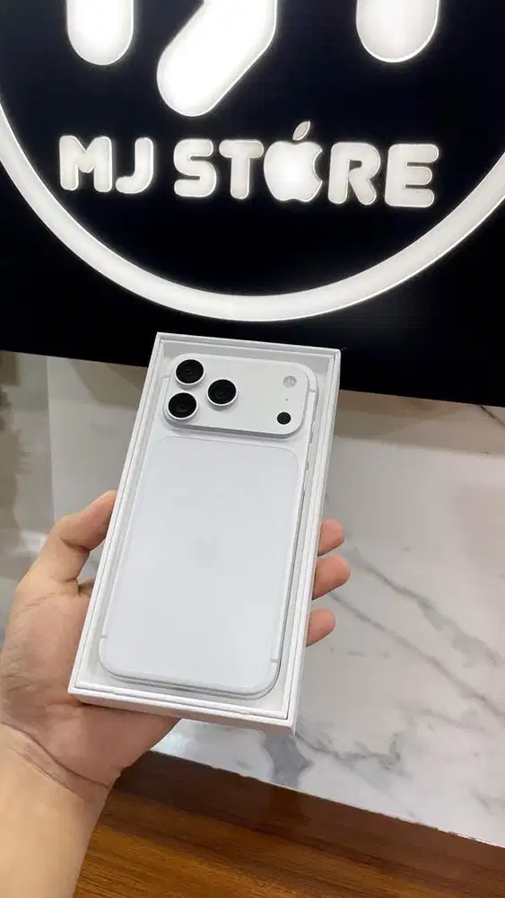 iPhone 17 Promax 512 gb ex iBox bh 100% 1 bulan pakai garansi on