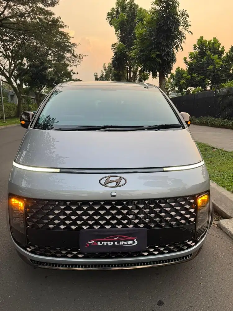 hyundai staria 2022 km22rb! 9 seat!gress! like new!perfect!reg 2024