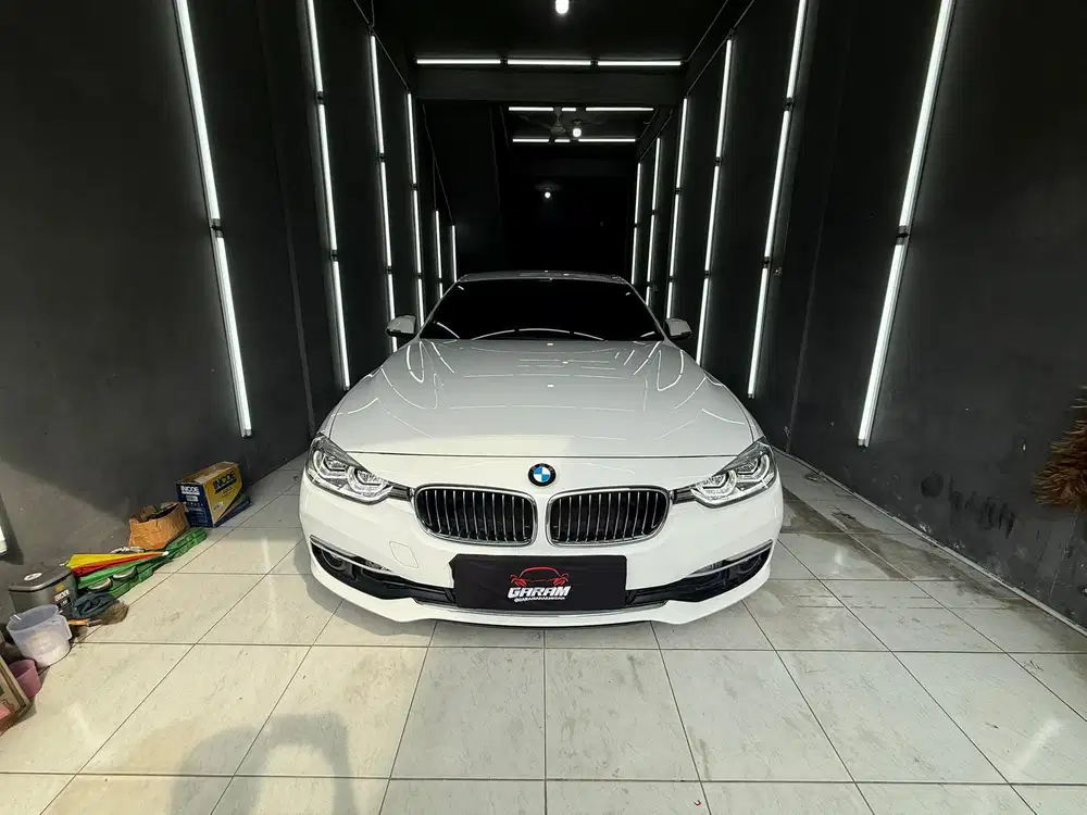[ODO 2x.xxx] BMW 320i LUXURY A/T 2018 PUTIH
