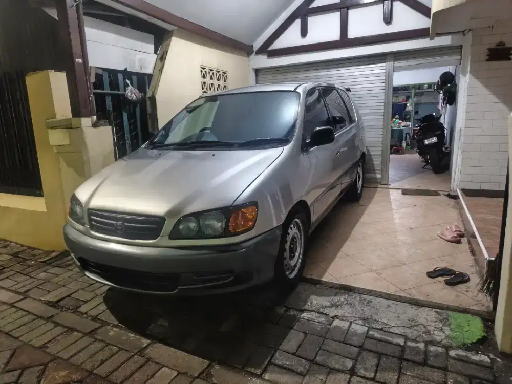 Jual toyota ipsum