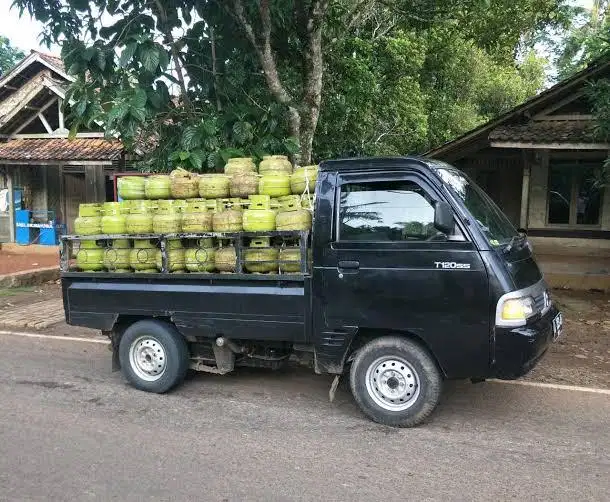 Dicari driver keliling menawarkan gas, aqua dan air isi ulang