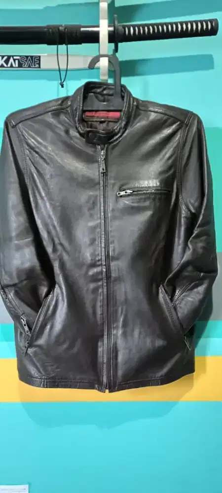 Dijual jaket kulit ukuran M