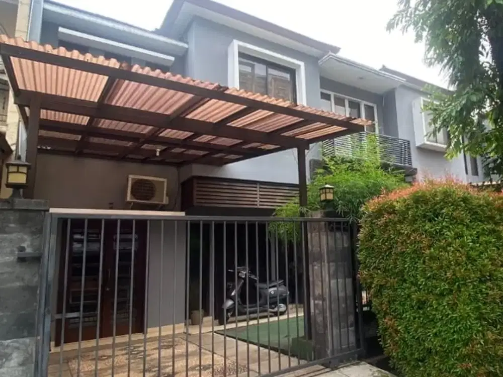 Puri Cinere - Rumah Semi Furnished dengan Kamar Tidur  Tamu di Lantai Bawah