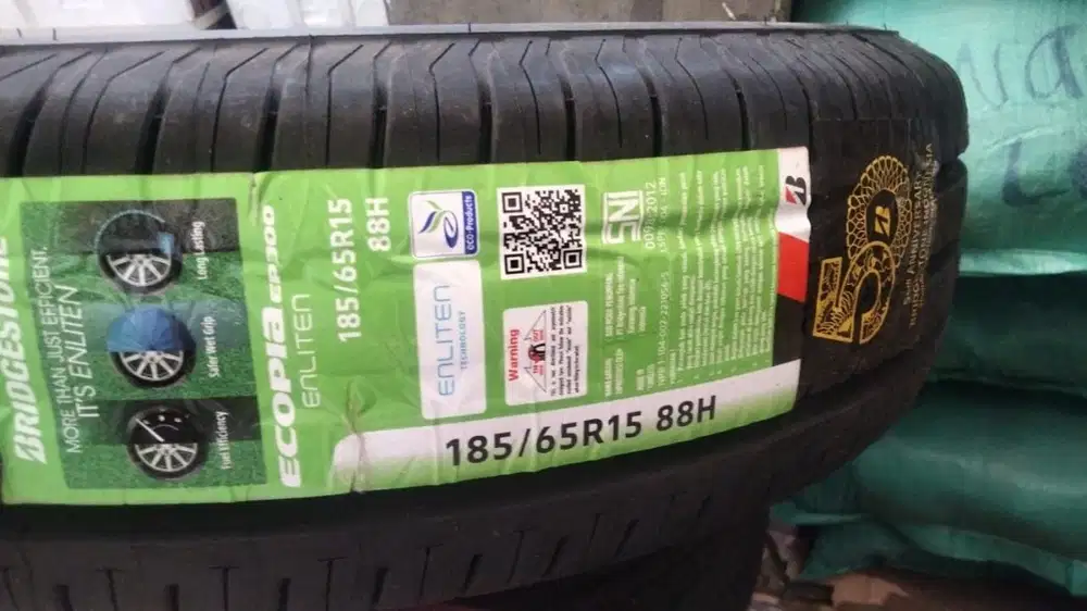 Ban Mobil Bridgestone Ecopia EP300 185/65R15 Baru
