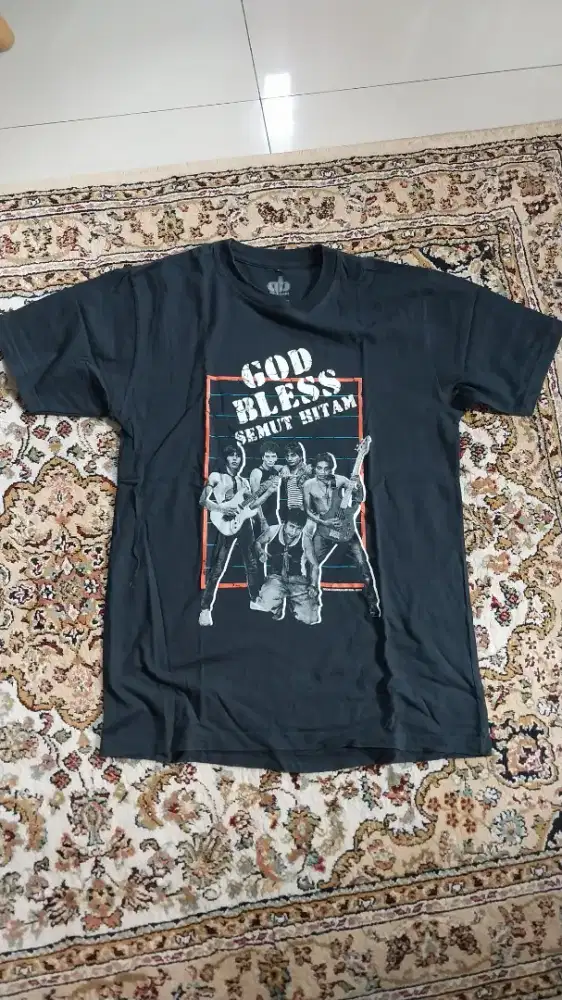 Kaos band godbless semut hitam