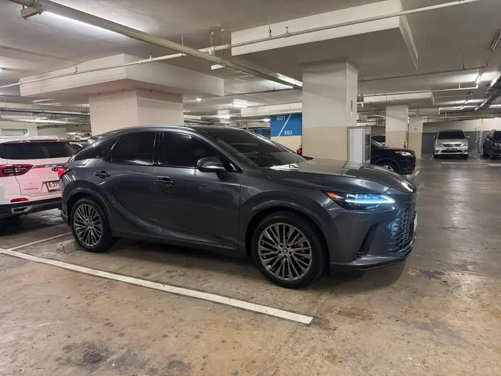 Lexus RX350h like new siap pakai