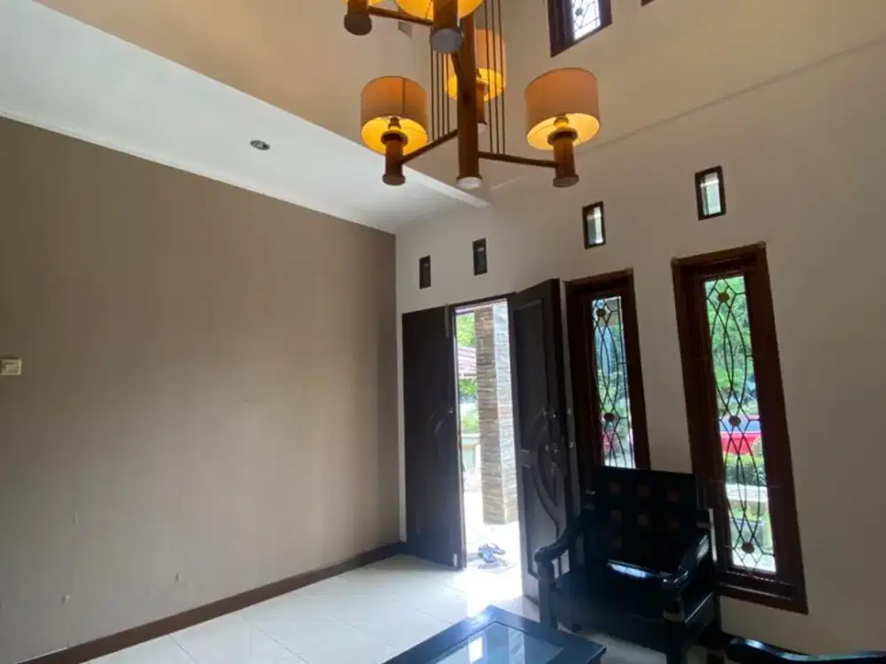 Jual Rumah Villa Asri di Komplek Graha Puspa Lembang Bandung