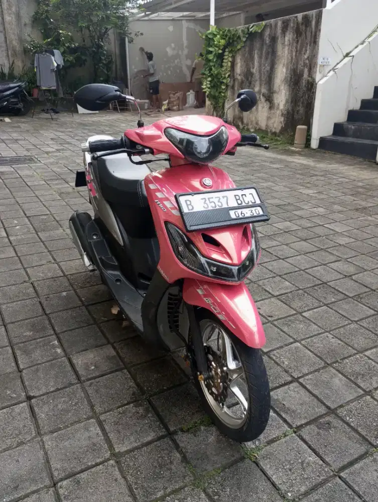 Mio smile 2010 maroon