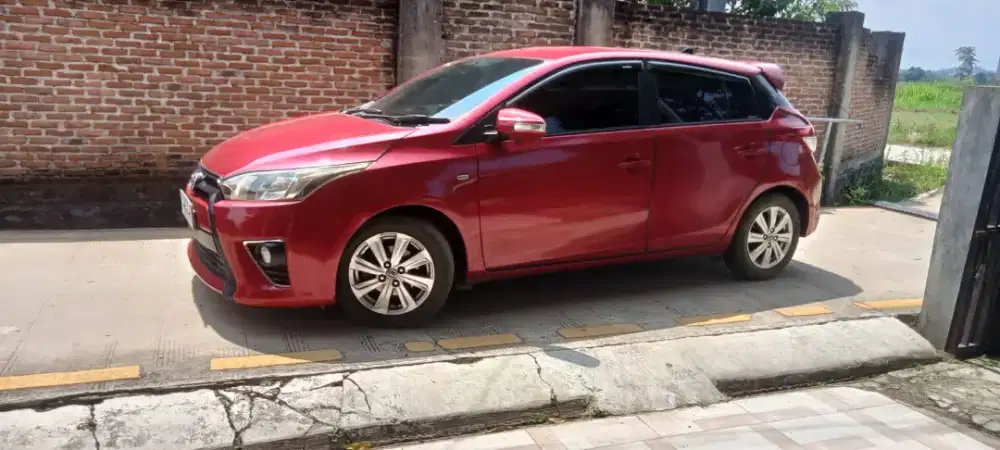 Yaris e 2014 AT