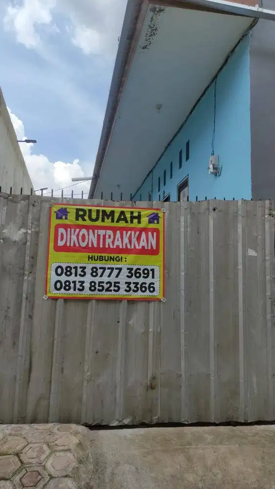 DIKONTRAKAN 6 RUMAH 3 PETAK DI LOKASI STRATEGIS