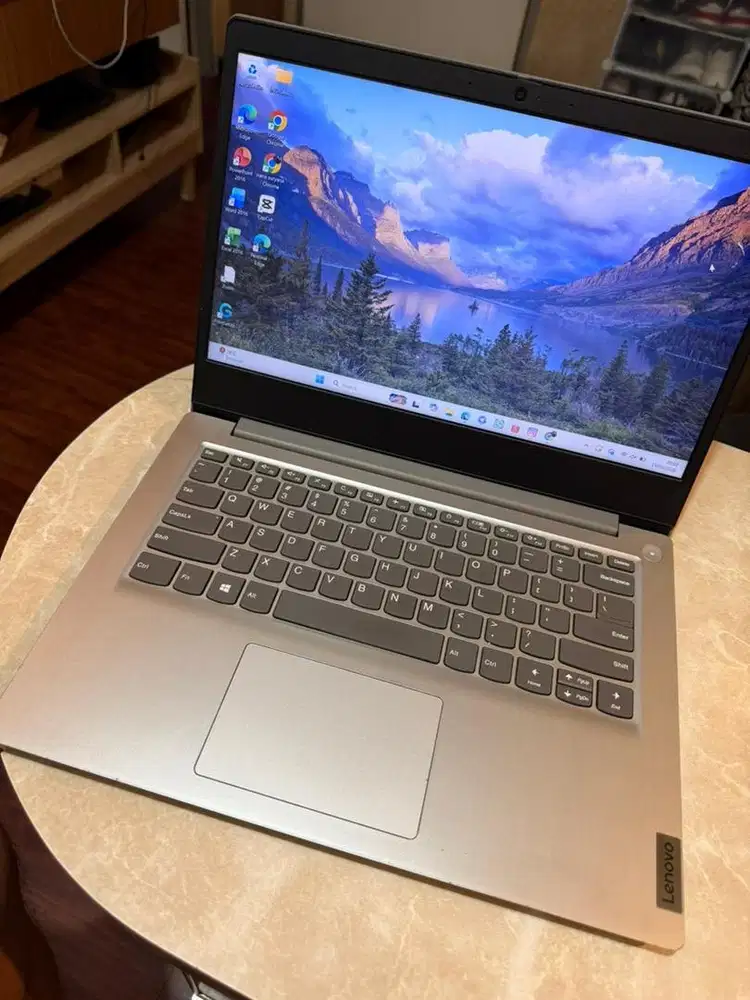 DIJUAL LAPTOP LENOVO IDEAPAD 3 14IGL05 256GB