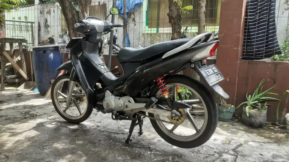 Honda Supra X 125 Barter Matic Mio
