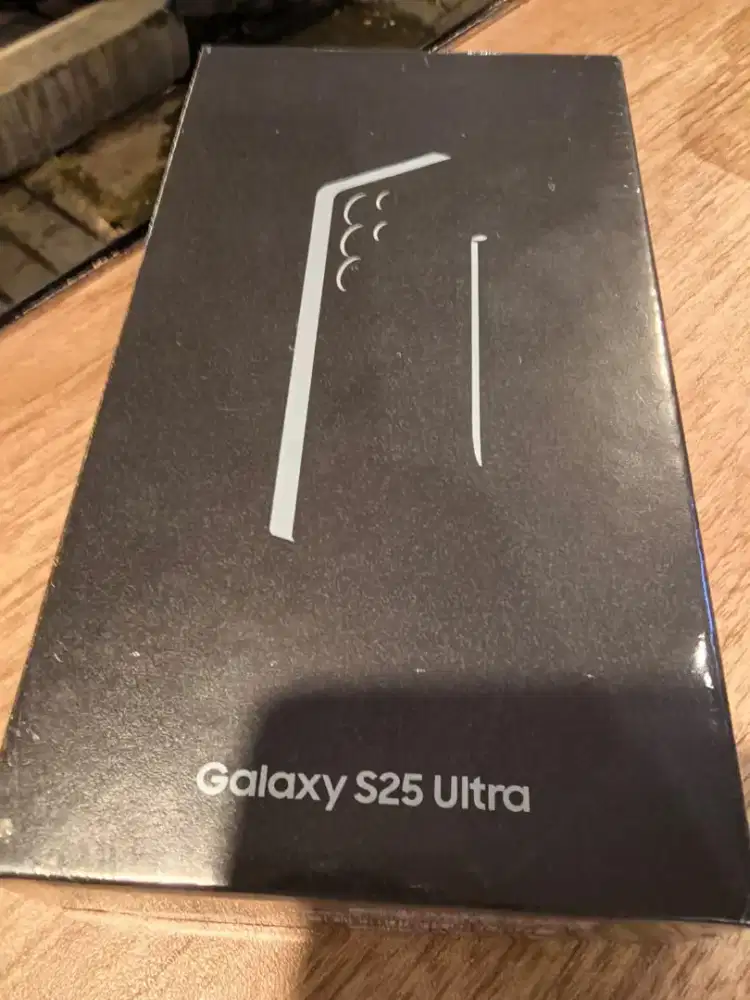 Samsung S25 ULTRA NEW BNIB 12/512 silver blue