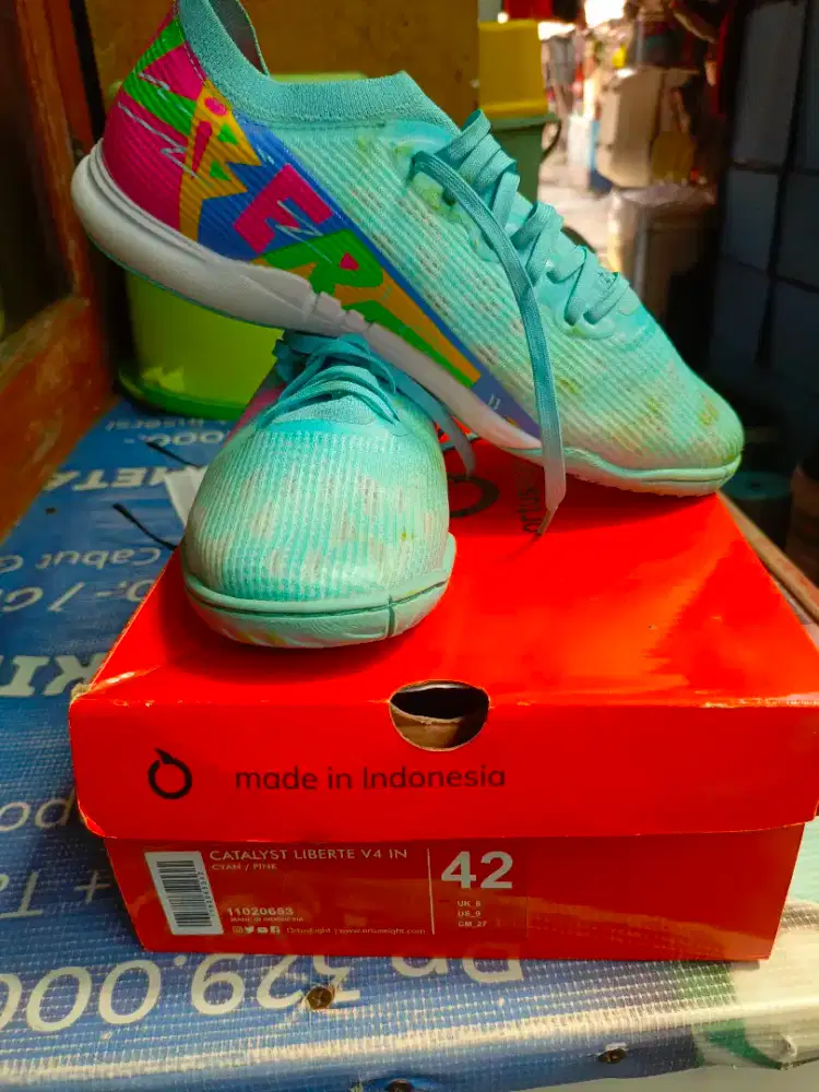 Sepatu futsal Ortuseight catalyst