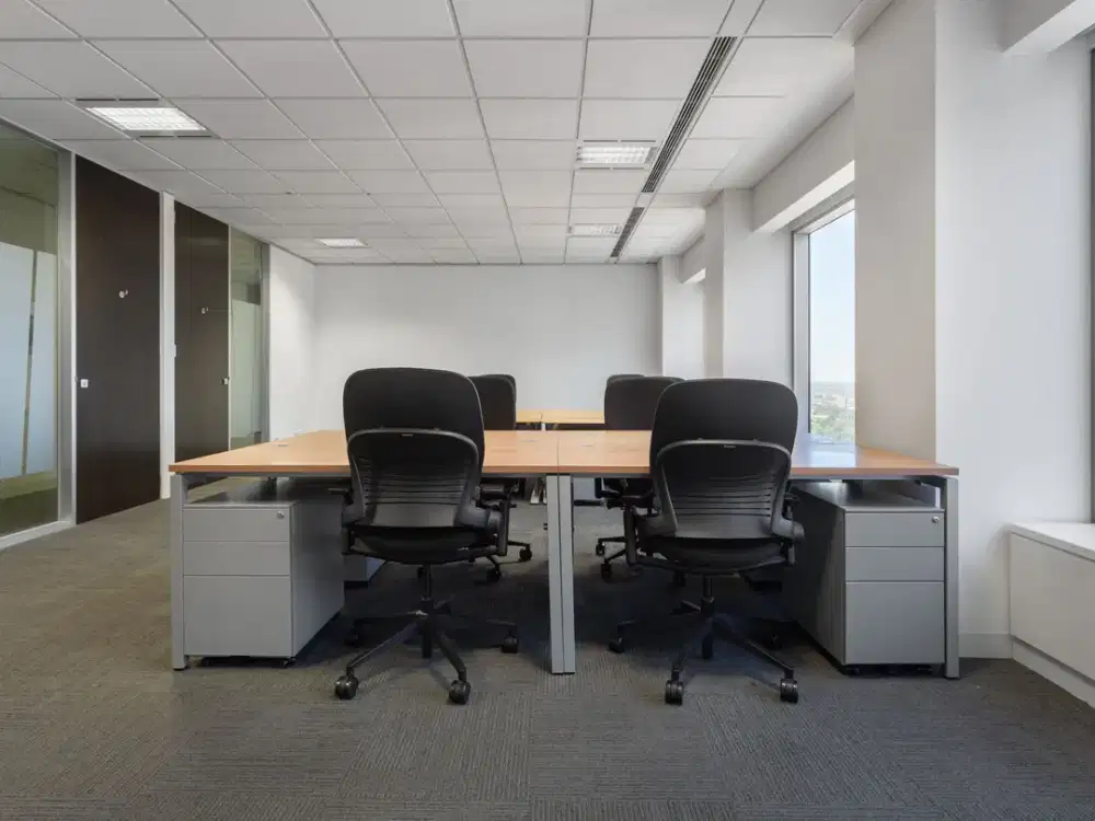Akses satu harga ke ruang kerja, kantor virtual, dan ruang rapat di Regus Renon Landmark