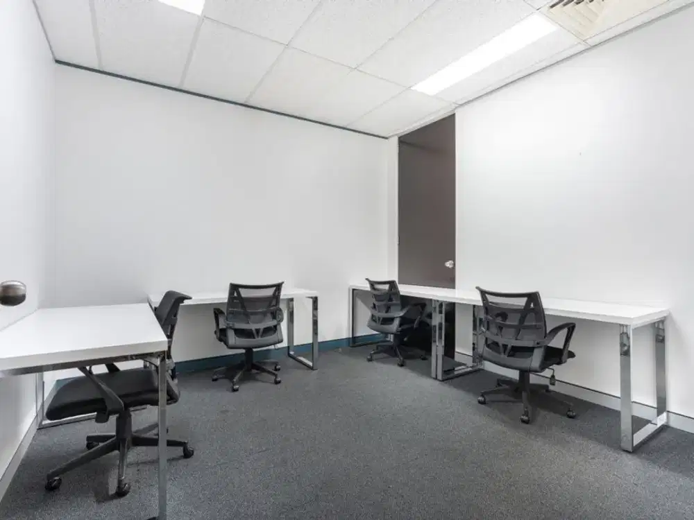 Akses satu harga ke ruang kerja, kantor virtual, dan ruang rapat di Regus Wisma SSK