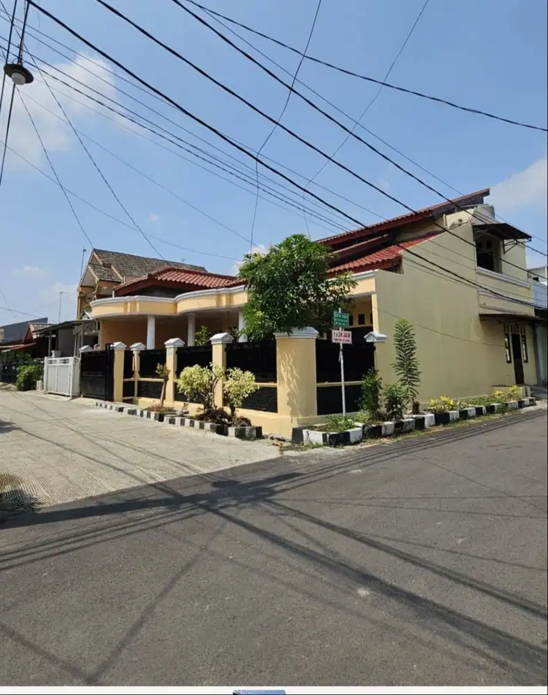 Disewakan Rumah Dua Lantai di Bekasi Bebas Banjir