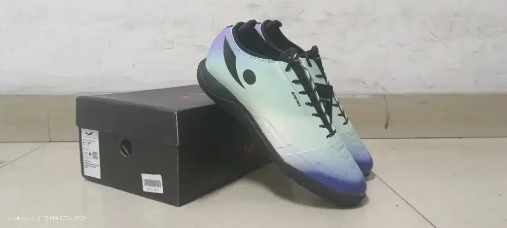 Sepatu futsal Concave size 42