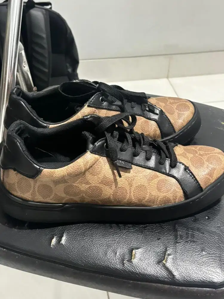 Sepatu Coach Lowline BlackBrown