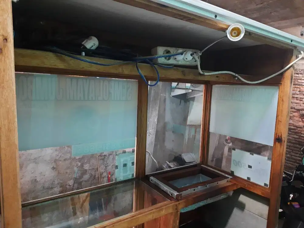 Di jual gerobak dan kompor 1 tungku