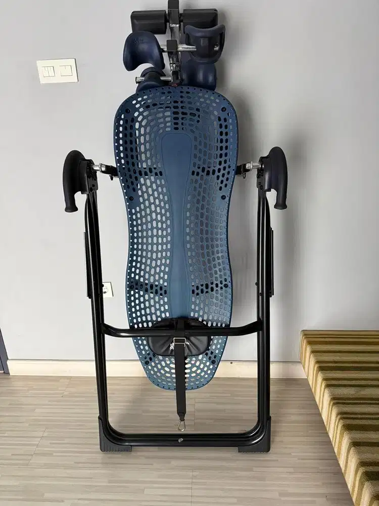 Alat fitness Teeter Hang Ups EP-550 Inversion Table