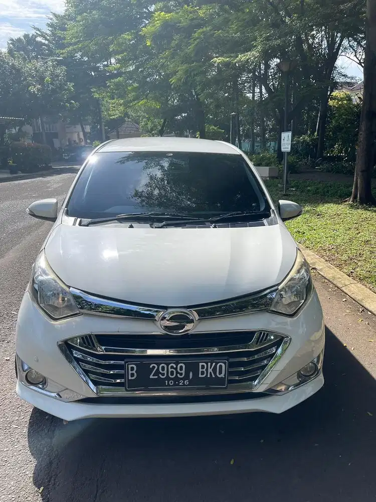 Sigra R Deluxe 1.2 AT 2016