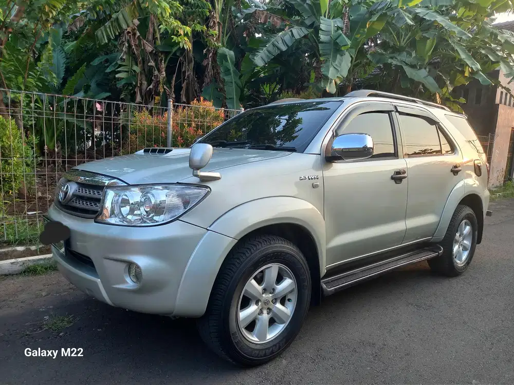 Toyota Fortuner 2.7 G Luxury 2010