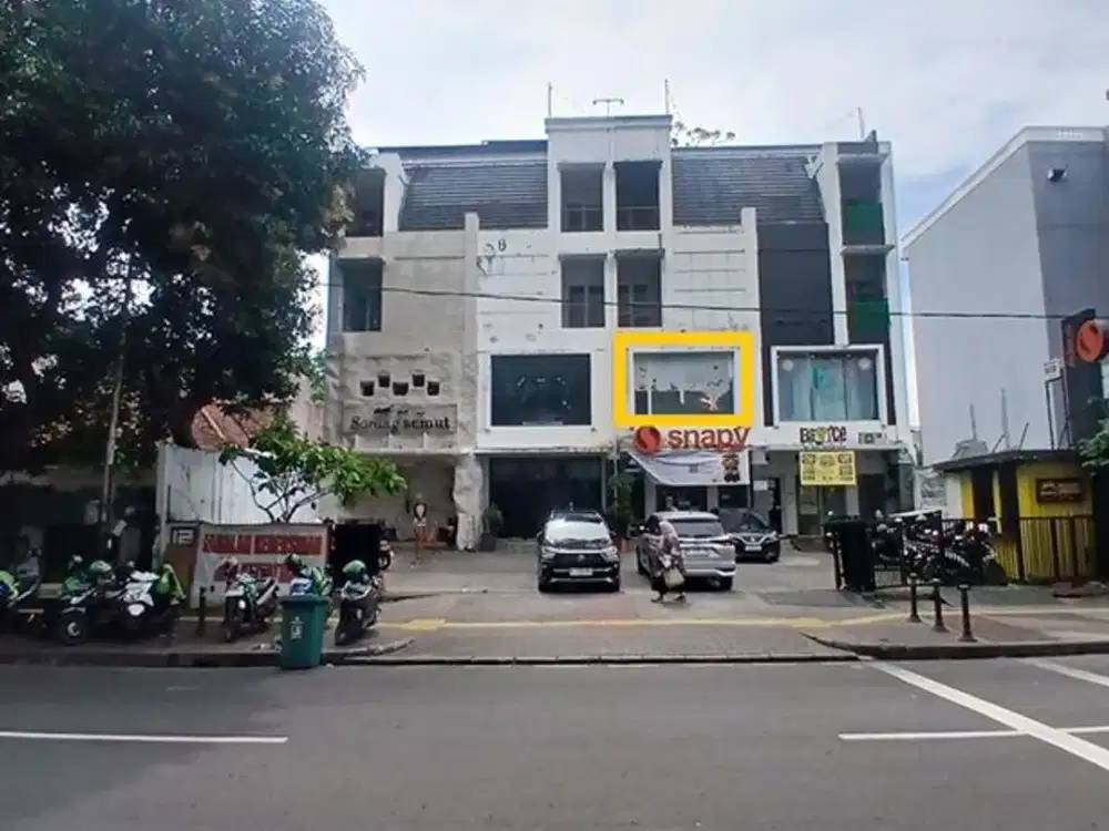 Disewakan Ruko per lantai , Tersedia  lantai 2 dan 3, Luas 82m2 di  Bulungan , Blok M