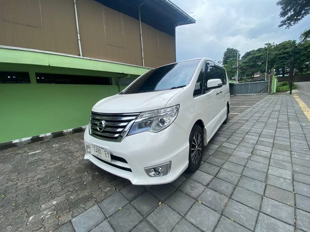 nissan serena HWS matic plat H
