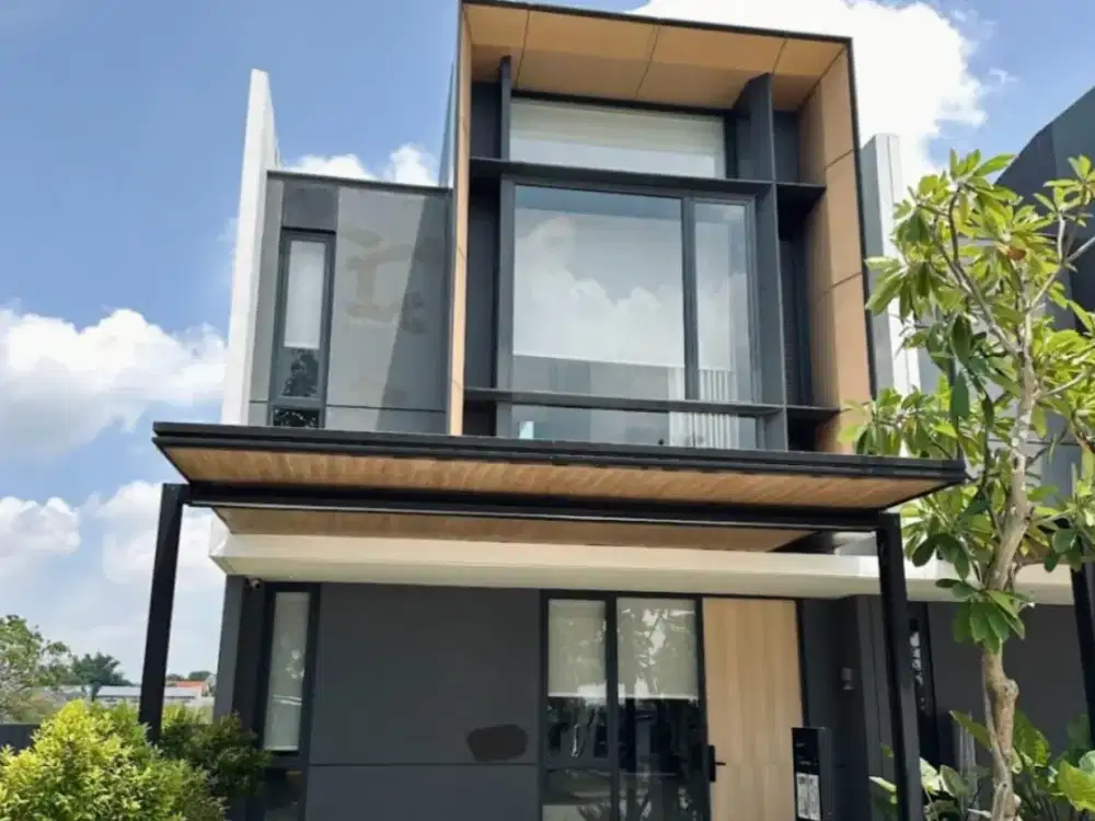 Rumah Amega Westparc lebar 6 Barat Surabaya dekat pintu tol Driyorejo