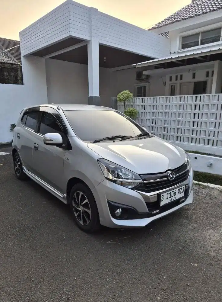 Ayla R 1,2 Matic 2018 Silver 4jt